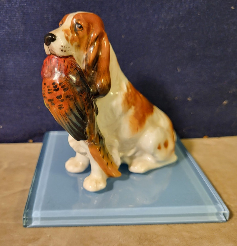 Royal Doulton Bird Dog with Duck in Mouth 4" Tall