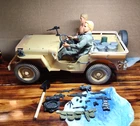 Hasbro 1941 Willys Jeep GI Joe Desert Patrol Vehicle 2002 w/ Soldiers & Supplies
