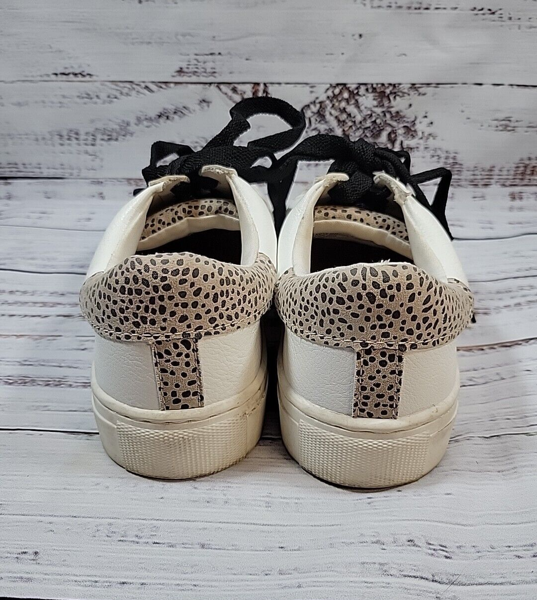 Universal Thread Shoes Women's Size 7.5 White Cadey Leopard Universal Thread Shoes Women's Size 7.5 White Cadey Leopard
