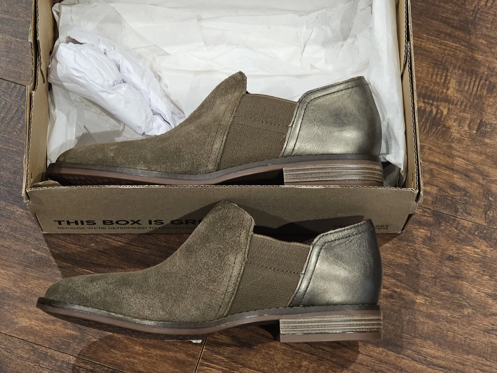 Nuovi mocassini da donna Clarks taglia 6 5 pelle scamosciata verde oliva