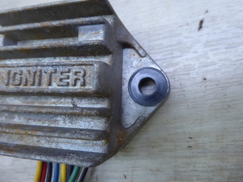 1983 Kawasaki KZ550 LTD K843) IC igniter ignition control unit box - Picture 4 of 12