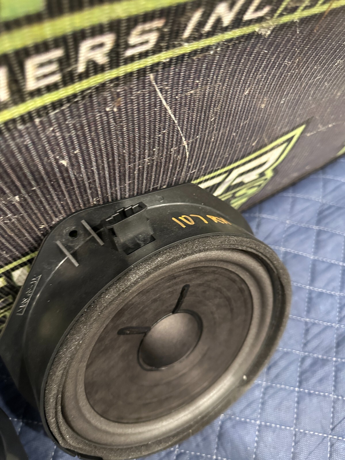 Audi R8 2014 RIGHT Speaker