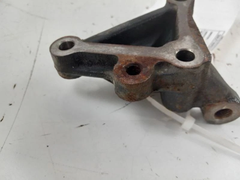 2006 HONDA ACCORD ENGINE MOUNTING BRACKET - Image 3 of 4