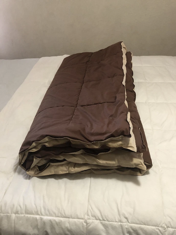 Edredón Alternativo de Plumón Reversible Marrón Tostado Talla Queen 92x86" Algodón Usado en Excelente Condición Foto 4 de 4