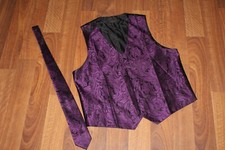MEN'S PURPLE PAISLEY VEST WITH TIE FASHIONABLE WEAR SIZE LARGE, BRAND NEW