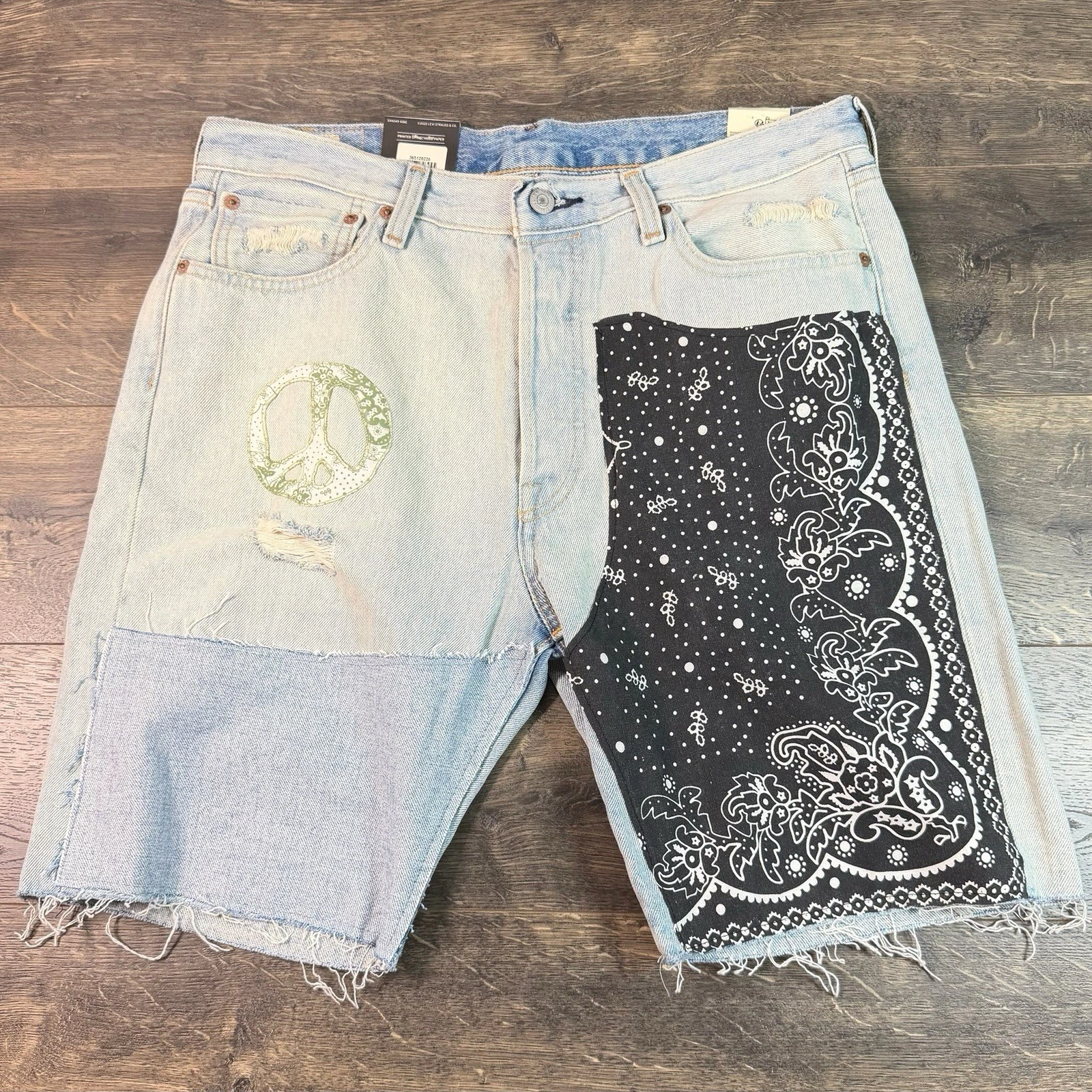 Levi's 501 We Love Sports Destructed Premium Men's Denim Shorts Size 34 Blue