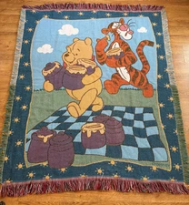 VTG Beacon Disney Fringe Throw Blanket Tapestry Winnie The Pooh And Tigger USA