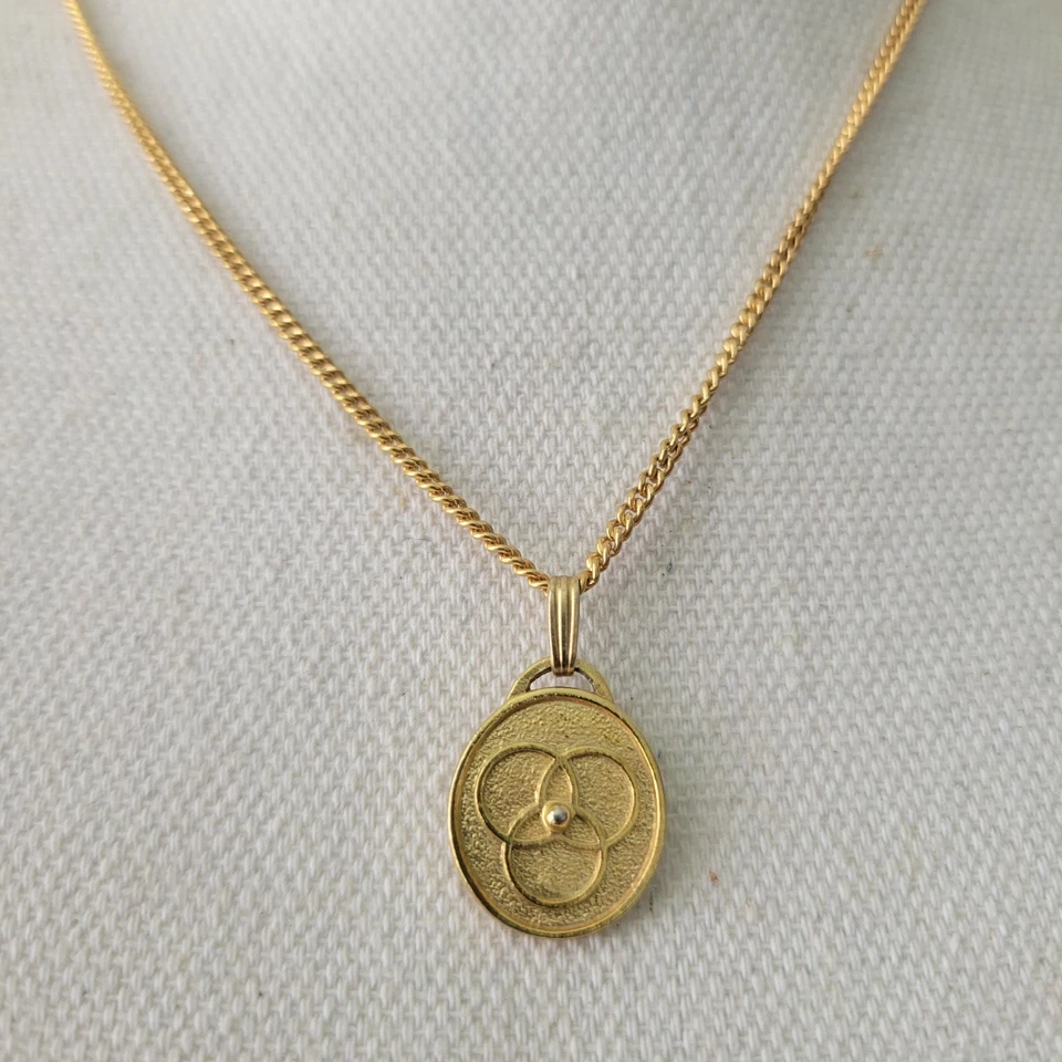 Collar R. Coleman Oro 14K Sobre Peltre - Medallón Familiar 18" Foto 2 de 4