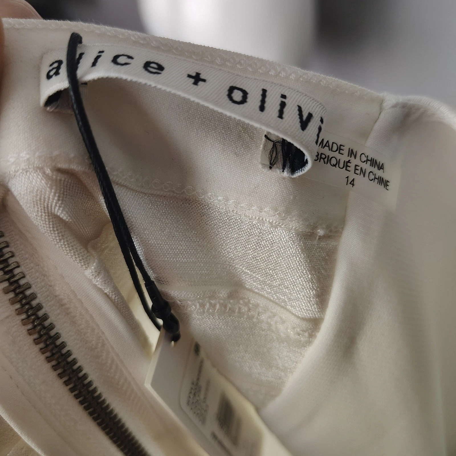 OFF WHITE Abito midi strutturato senza maniche bianco sporco Alice + Olivia Diana taglia 14