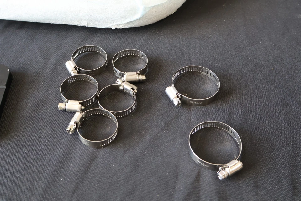 17335 VANCE & HINES TIROS CORTOS ESCALONADOS SE ADAPTA 2018-2024 HARLEY-DAVIDSON SOFTAIL Foto 3 de 4