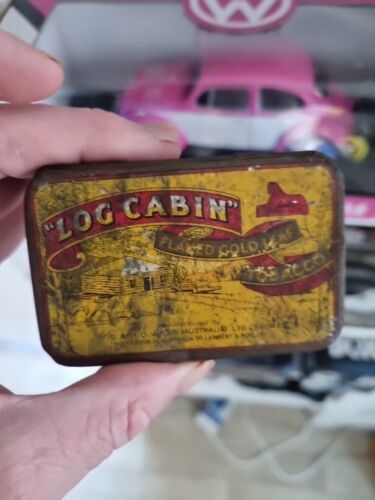 Vintage LOG CABIN 2 oz Tobacco TIN,  Flaked Gold Leaf -Tobacciana, Smoking - Picture 1 of 1