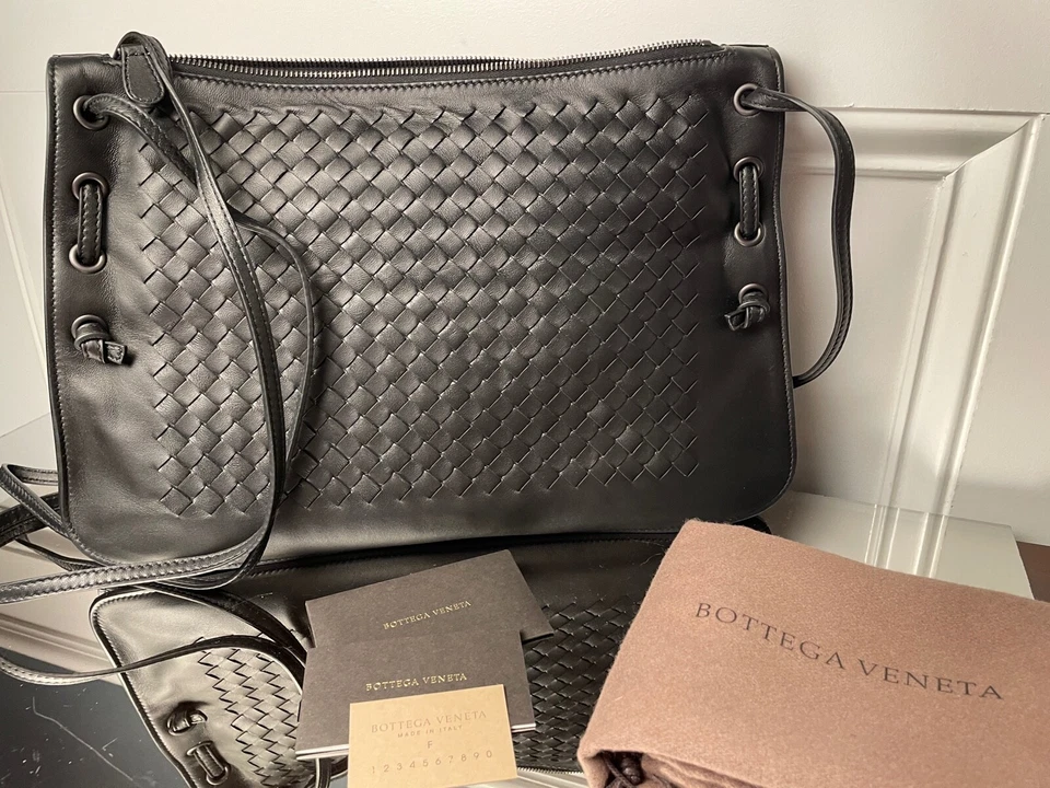 Bottega Veneta Women's Shoulder Bag 623963, Black Intrecciato Nappa Leather