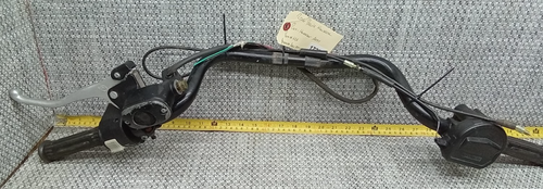 2006 Polaris Hawkeye 300 Handlebar w/ brake cylinder, Light switch, 4 wd switch - Foto 1 di 4