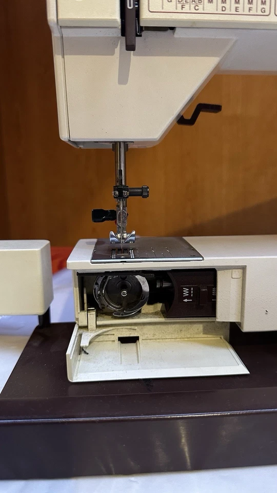 Macchina da cucire PFAFF varimatic/Typ 0100A con braccio libero - Imagen 3 de 4