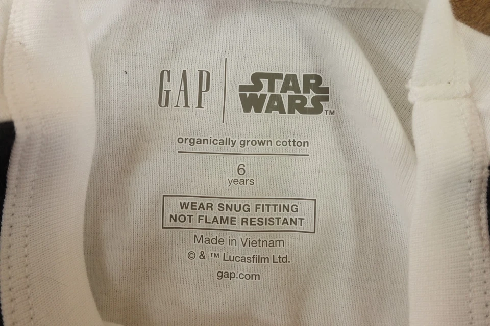 Gap x Star Wars Kids Talla 6 Algodón orgánico cepillado con gráfico y estampado Top NWT Foto 2 de 4