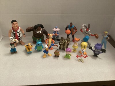 PVC PLASTIC FIGURES LOT FRED FLINTSTONE MOANE DAFFY DUCK POPEYE