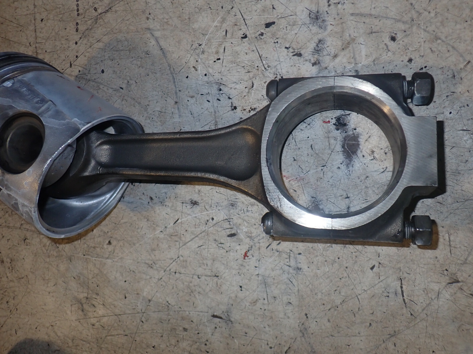 Cummins 8.3L Diesel Engine ISL ISC Connecting Rod 3971394 4947898  