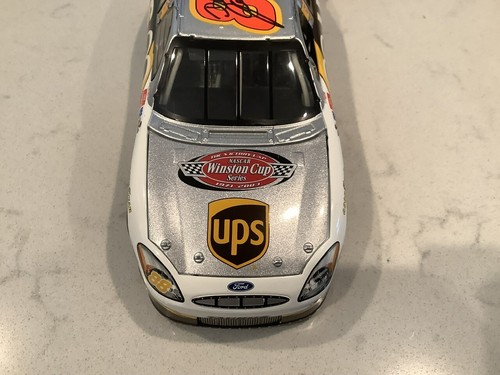 DALE JARRETT AUTOGRAPHED 2003 FORD VICTORY LAP 1999 CHAMPIONSHIP DIECAST & CARD - Picture 7 of 18