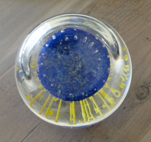 Vintage John Gentile GOD BLESS AMERICA - PEACE 1973 Art Glass Paperweight - Picture 2 of 2