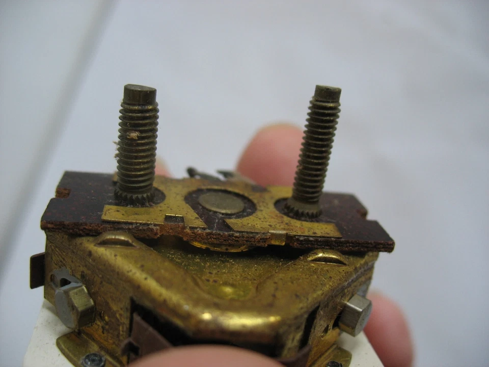 Nuevo de Lote Antiguo GM AC 1936 Oldsmobile F-36 L-36 F36 L36 Gas Combustible Calibre 1515313 Foto 4 de 4