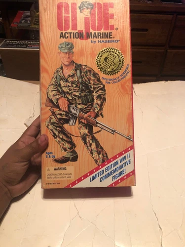 1995 Hasbro G.I.Joe Limited Edition WWII Commemorative Figure 12” Action Marine