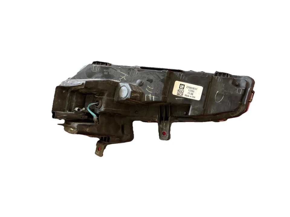 Luz de circulación diurna del lado del conductor Chevrolet Malibu 2016-2018 OEM 22982837 Foto 2 de 3