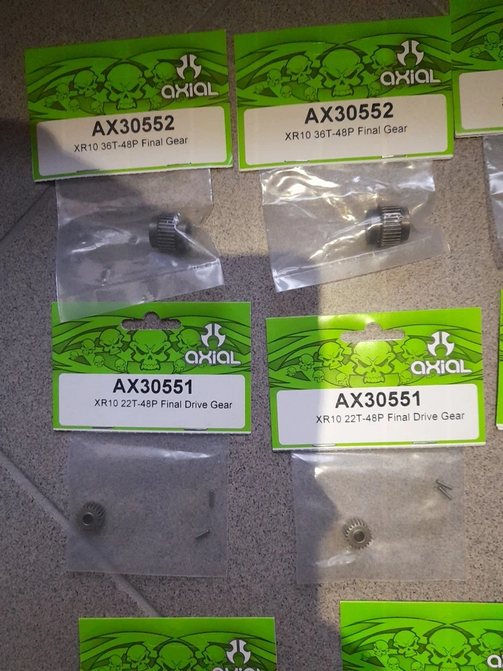Axial XR-10 Lotto Ricambi Nuovi Scaler Crawler M.o.a. 17 Parti Nuove In Busta - Immagine 4 di 4