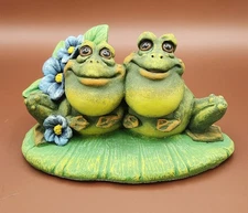 Vintage 1993 Pete Apisit Signed Heavy Ceramic Frog Figurine Pair 6" 1.8 lbs