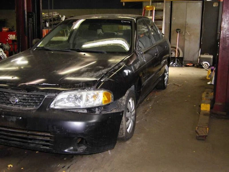 00 01 02 RADIADOR NISSAN SENTRA 1,8 LITROS CALIFORNIA AIRE LIMPIO AUTOMÁTICO Foto 3 de 4