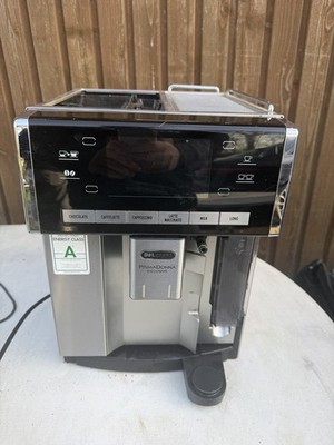 DeLonghi PrimaDonna Exclusive ESAM 6900 Silber/Edelstahl Vollautomat (8585)
