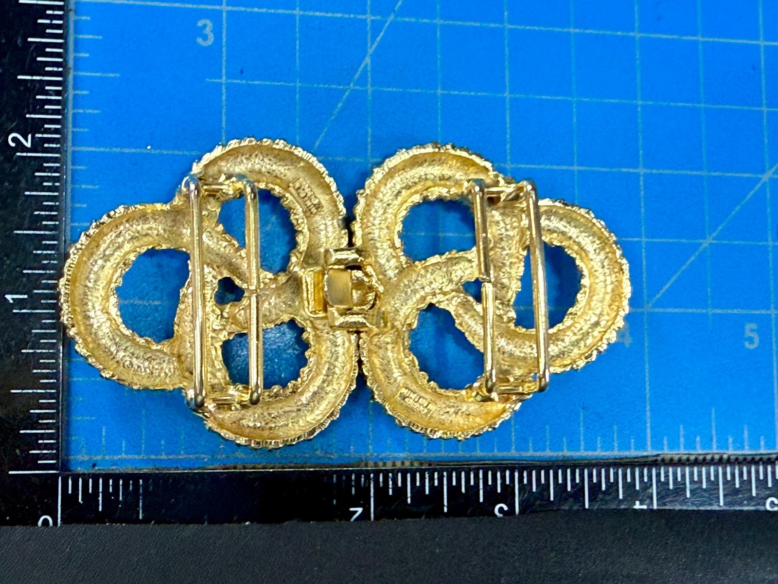 Knotted Rope Textured Interlocking Two Piece  Gol… - image 4