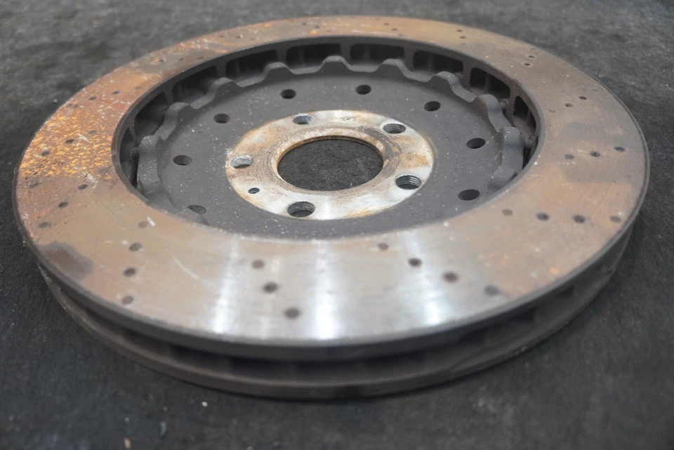 Rotor de freno de disco trasero izquierdo o derecho 420615601E OEM Audi R8 2008-13 Foto 4 de 4