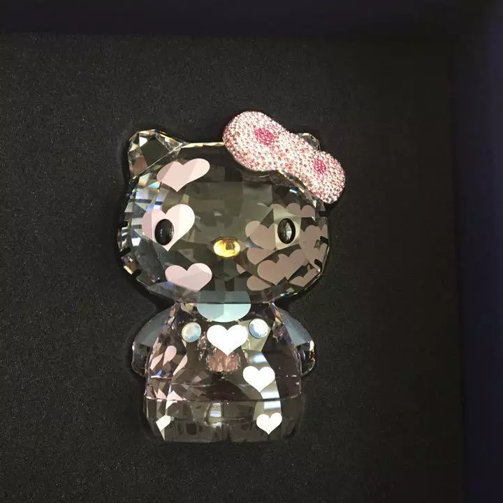 Limited Edition 2012 Swarovski Crystal Hello Kitty Hearts Figurine 1142934  Rare