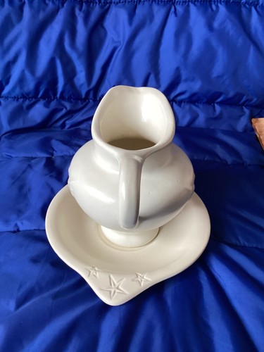 Vintage Hull USA F91 & F92 Small White Pitcher & Saucer/Tray Set, Eagle & Stars - Picture 4 of 10