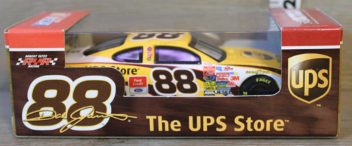 2003 Dale Jarrett #88 The UPS Store Action Ford Taurus échelle 1:43 moulé sous pression neuf - Photo 1/5