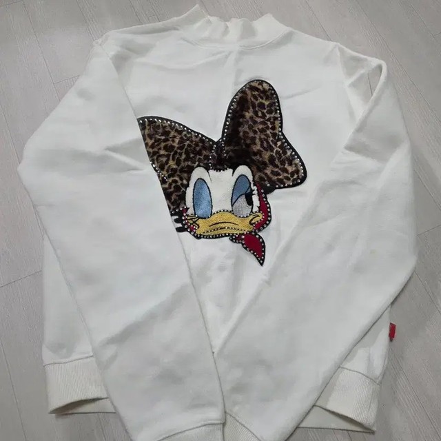 Egoist Long Sleeve T-Shirt with Donald Duck Print Size 55