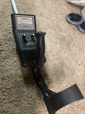 Bounty Hunter VLF 2.1 Metal Detector