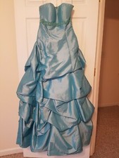Camille La Vie sz 6 blue prom dress