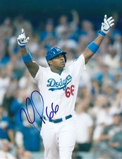 Yasiel Puig Signs Exclusive Autograph Deal with Topps 7