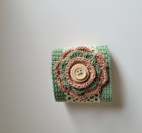 Crochet Cuff Bracelet Handmade Boho wrist cuff with Flower/ Lace Green Beige - Picture 8 of 8