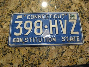 1995 95 CONNECTICUT CT LICENSE PLATE TAG #938 HVZ NATURAL STICKER
