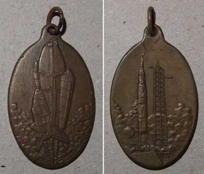Schlüsselanhänger vintage keychain Space Shuttle Nasa + Lift-Off Apollo mission