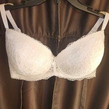 Pure Beauty Womens Bra Size 42D White Lace Lined Underwire Back Close