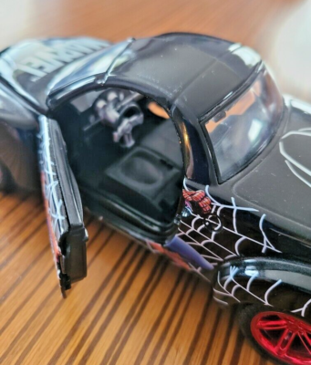 MAISTO 20002 CHEVROLET SSR MARVEL - SPIDERMAN - 1/25 Scale cast