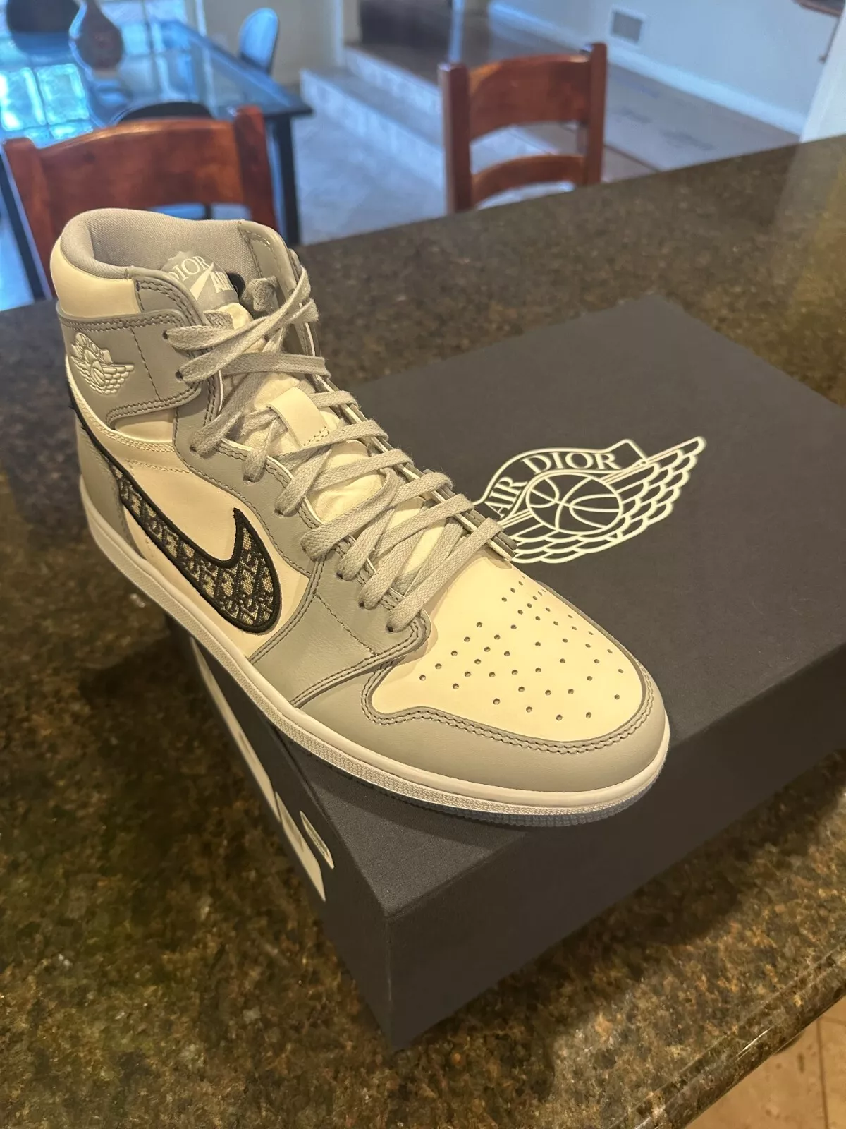Taille 10   Jordan 1 x Dior High Gris