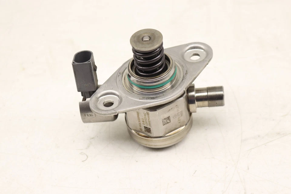 2012-2016 MERCEDES-BENZ E350 - HIGH Pressure FUEL PUMP / HPFP 2760700101 - Image 2 of 4
