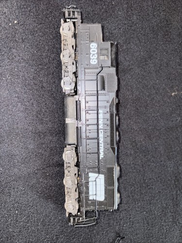 Locomotora diésel escala HO Atlas PC Penn Central EMD #6039 | Condition: Used