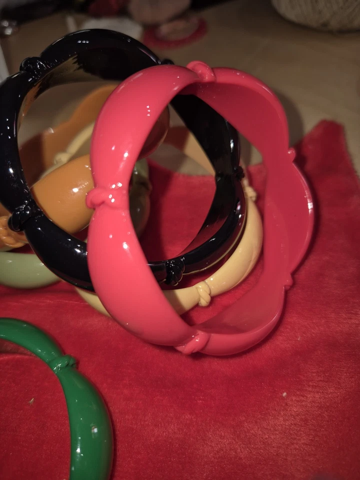 Lot De 6 BRACELET vintage  bakelite Com Neuf Vert Noir Rouge Kaki Beige Chameau  - Photo 4/4