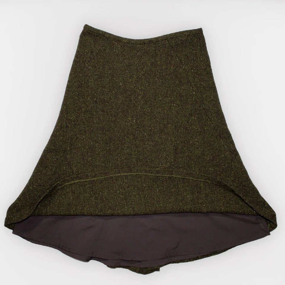 Banana Republic midi A Line skirt Green Wool Size 0P Petite - Image 3 of 4