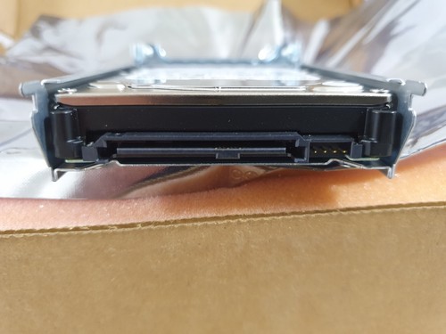 Cisco Toshiba Disque Dur E100S-HDD-SAS900G 900 Go 10500 U/m Serveur Rack - Afbeelding 6 van 9